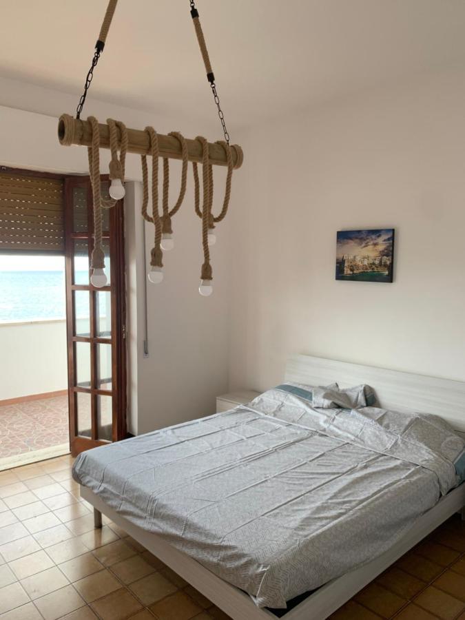 Nontiscordardime Apt Torre A Mare Extérieur photo
