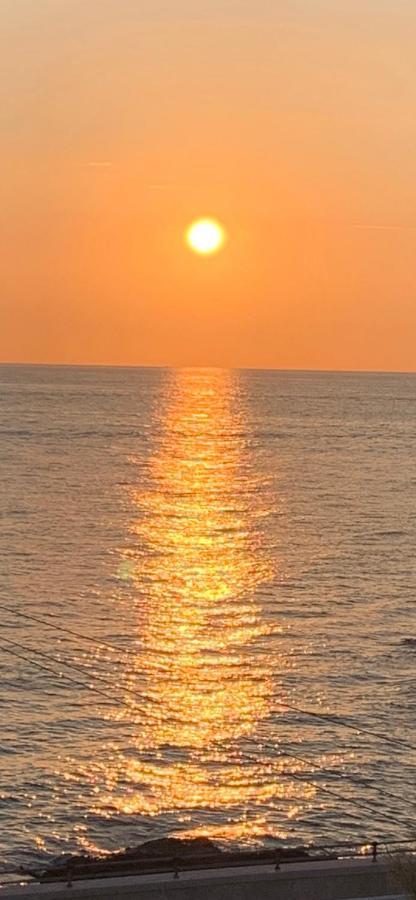 Nontiscordardime Apt Torre A Mare Extérieur photo
